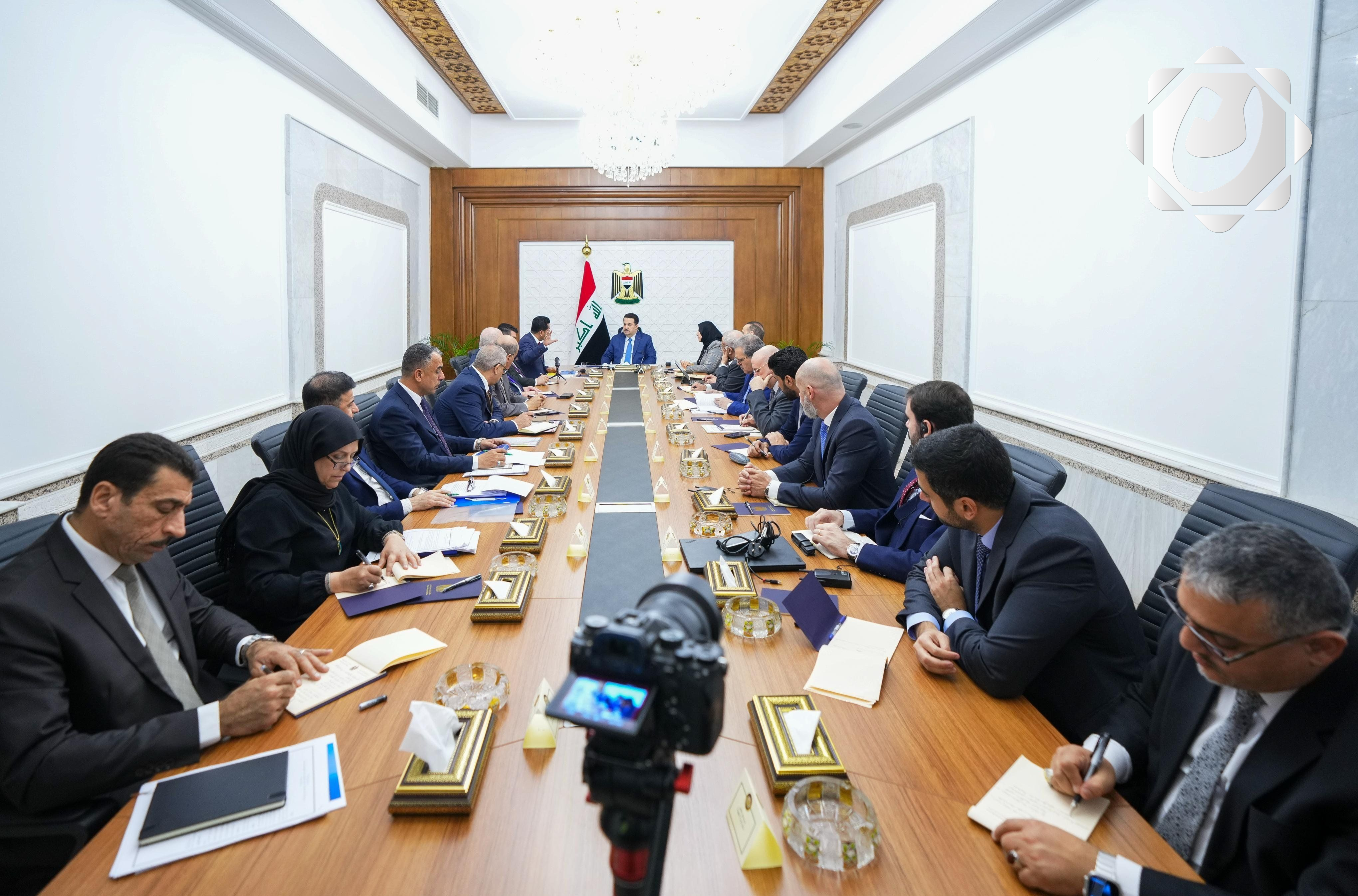 اجتماع دوري لمتابعة تنفيذ مشروع طريق التنمية برئاسة رئيس الوزراء