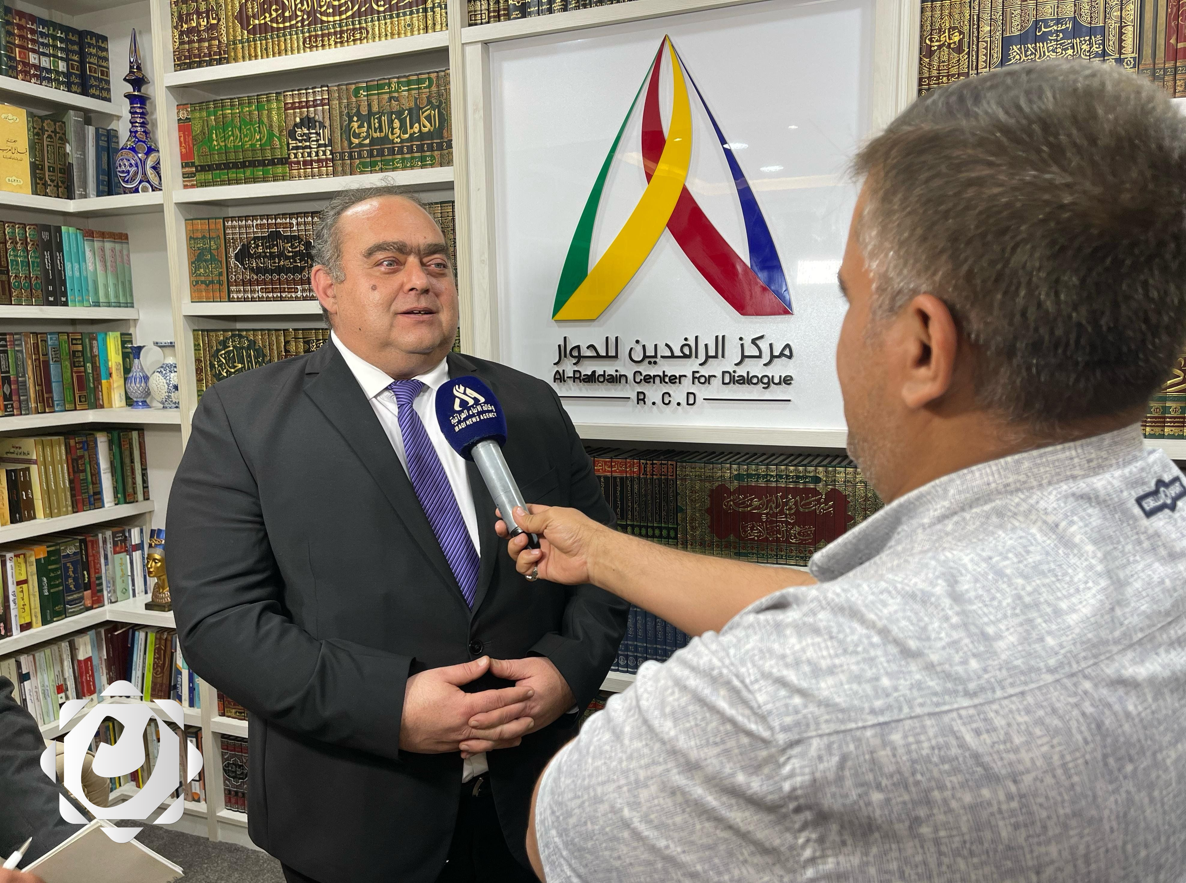 السفير الروماني يؤكد سعي بلاده لتعزيز الاستثمارات في العراق