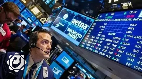 تباين مؤشرات وول ستريت مع تصاعد الحرب التجارية بين الولايات المتحدة والصين