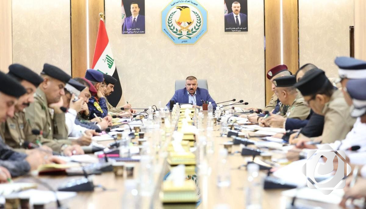 وزير الداخلية يأمر بإنهاء المظاهر المسلحة وتعزيز دوريات النجدة في العراق