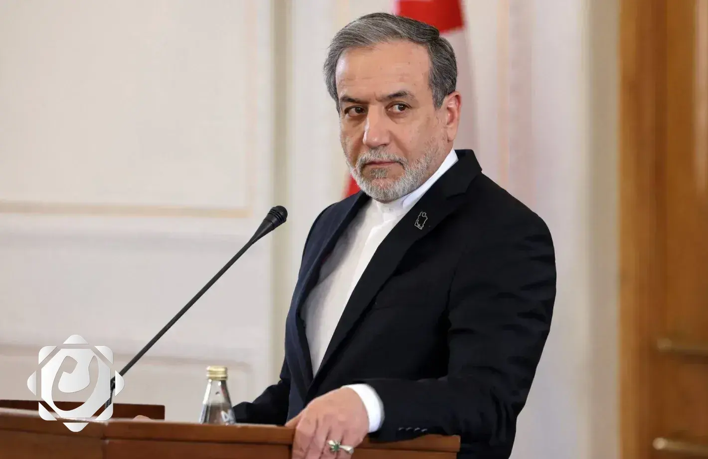 إيران تعلن استعدادها للنظر في المسارات الدبلوماسية مع التأكيد على عدم إمكانية التفاوض بشأن قدراتها الدفاعية