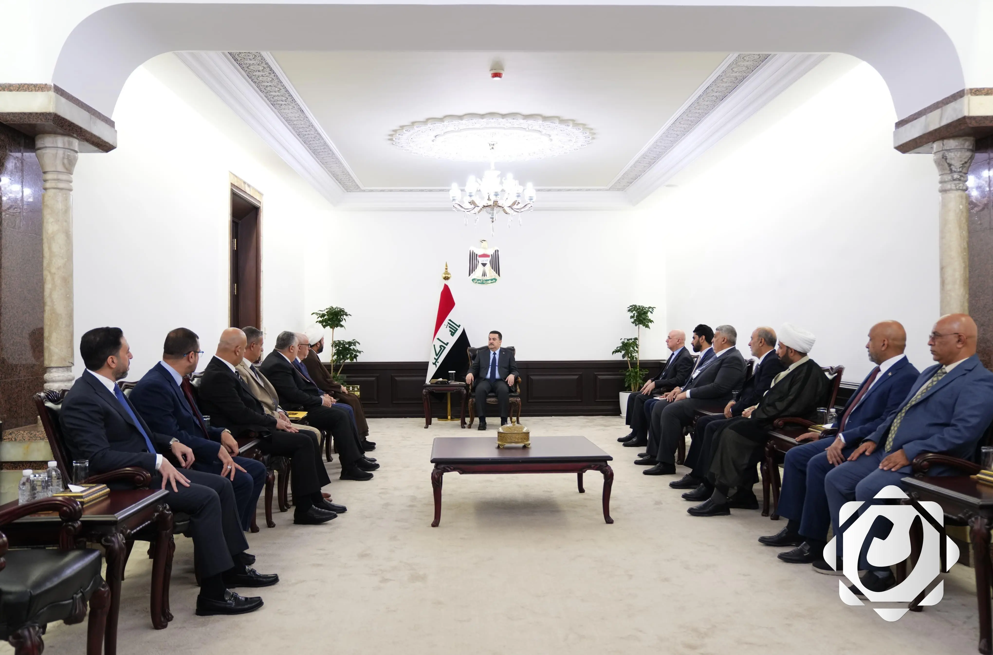 رئيس الوزراء يوجه بمنح منتسبي هيئة الحج والعمرة كتاب شكر وتقدير