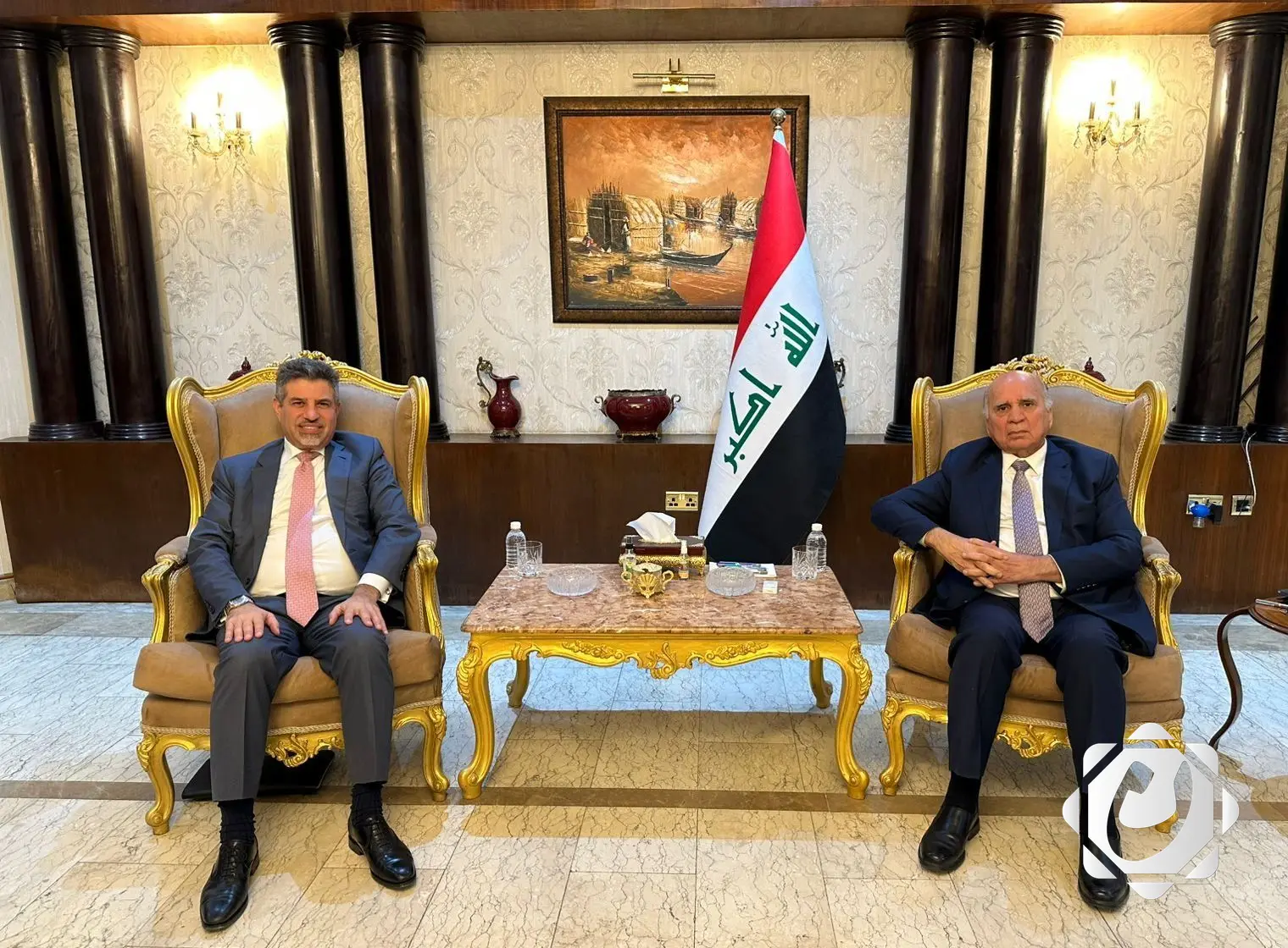 وزير الخارجية يؤكد التزام الحكومة العراقية بتعزيز التعاون مع الولايات المتحدة