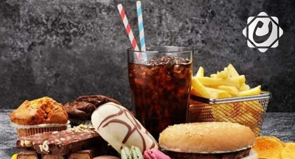 أطعمة تساهم في تسريع شيخوخة البشرة وترهلها