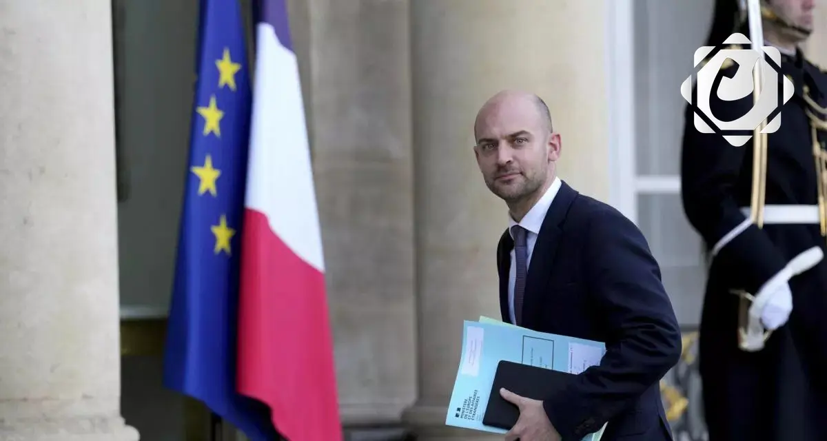 فرنسا تعبر عن إدانتھا لخطة الاحتلال الصهيوني في غزة