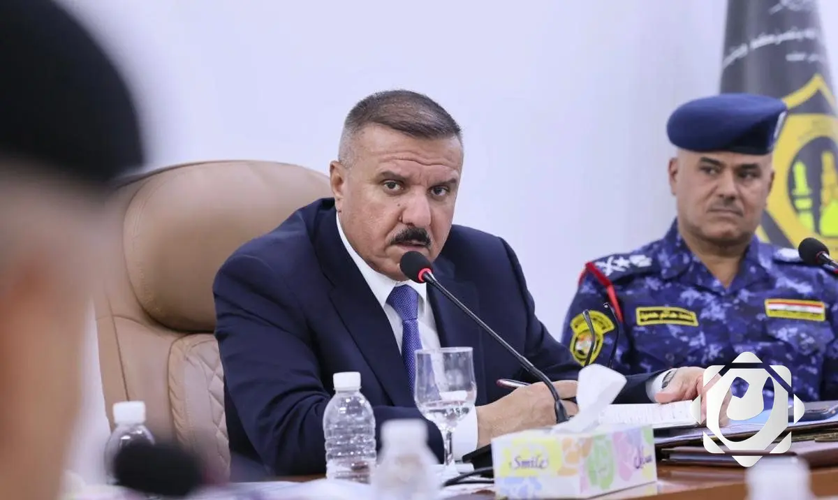 وزير الداخلية يؤكد أهمية إنجاح زيارة الإمام العسكري وتجنب القطوعات