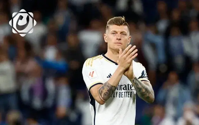 توني كروس: نجاح ألونسو يعتمد على تحقيق الألقاب في ظل قوة برشلونة