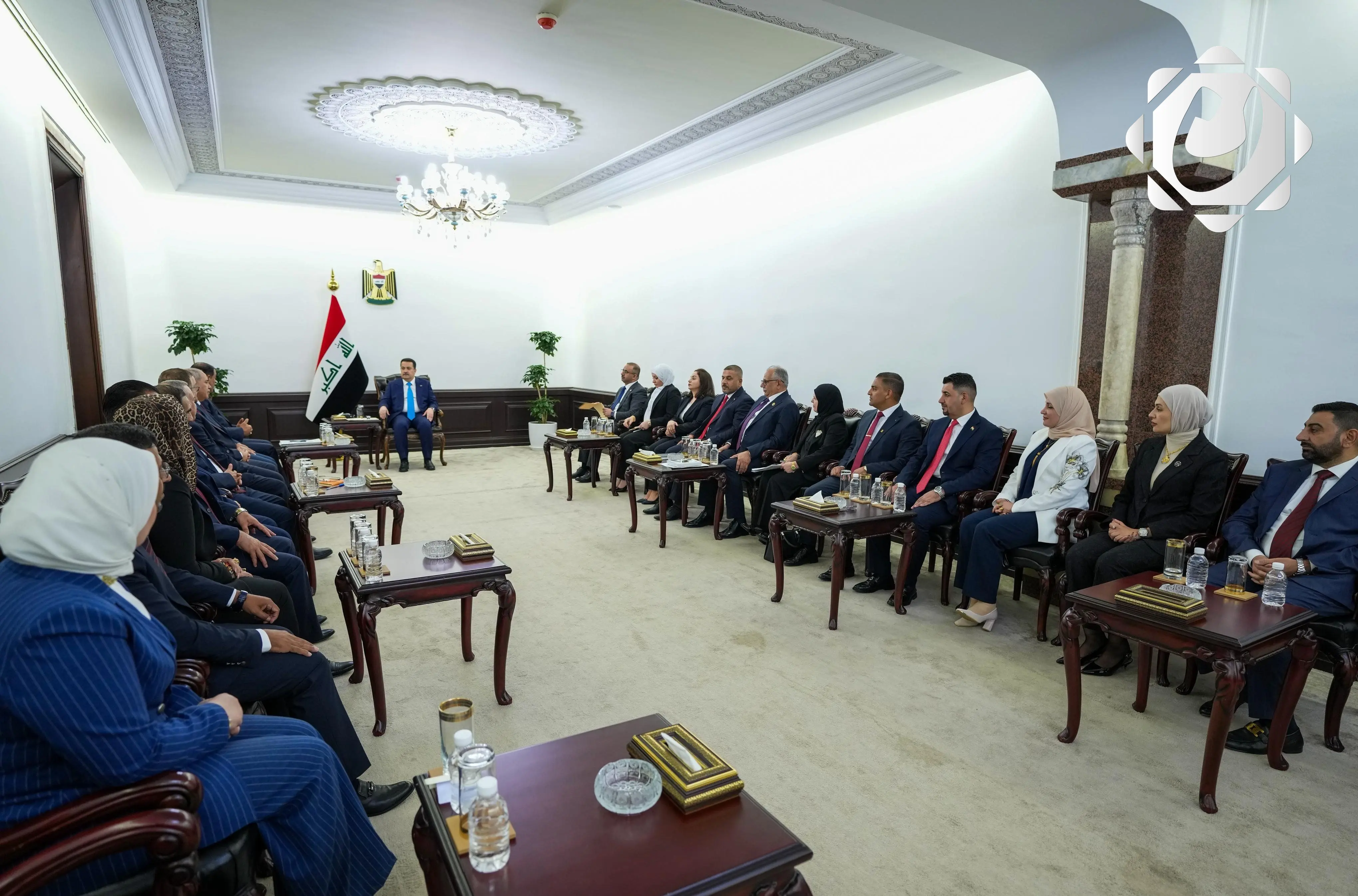 رئيس الوزراء يؤكد استمرار الدعم الحكومي للنقابات المهنية والقطاعية في العراق