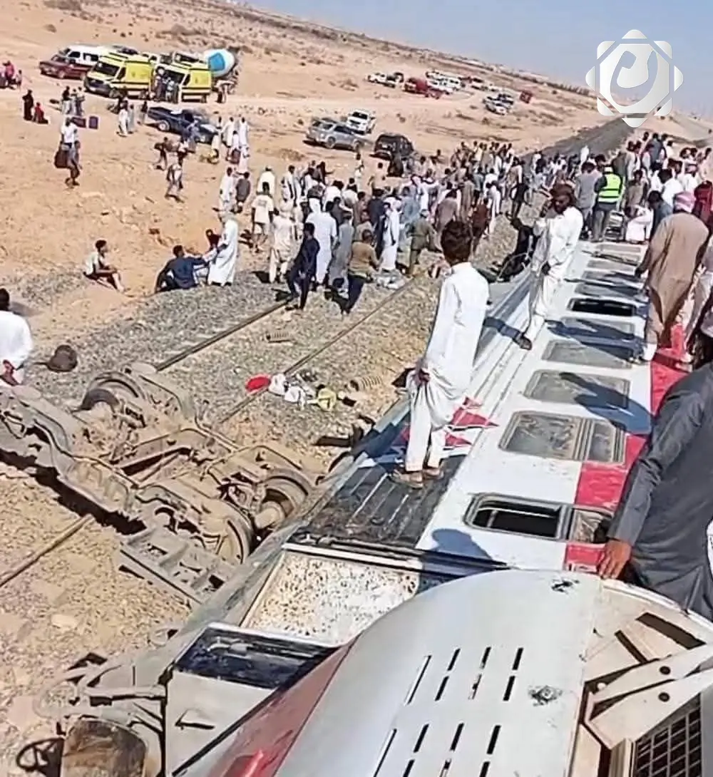 مصرع 3 أشخاص وإصابة 55 آخرين في حادث قطار بمصر