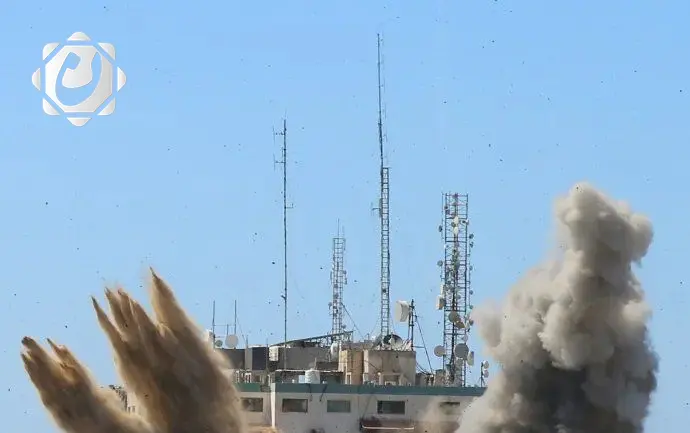 انهار برج سكني في غزة إثر غارات جوية