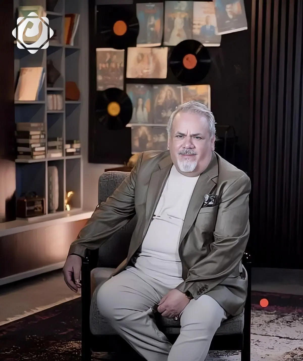 غانم حميد يقدم مسرحية (العم) برؤية متميزة