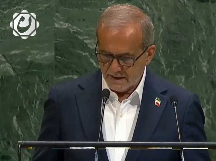 الرئيس الإيراني يؤكد عدم سعي بلاده لتصنيع أسلحة نووية