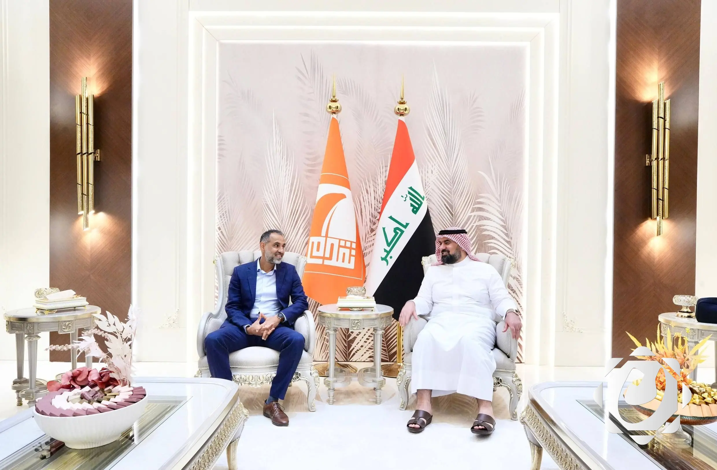 رئيس كتلة تقدم يلتقي السفير البريطاني لبحث الانتخابات وسيادة العراق