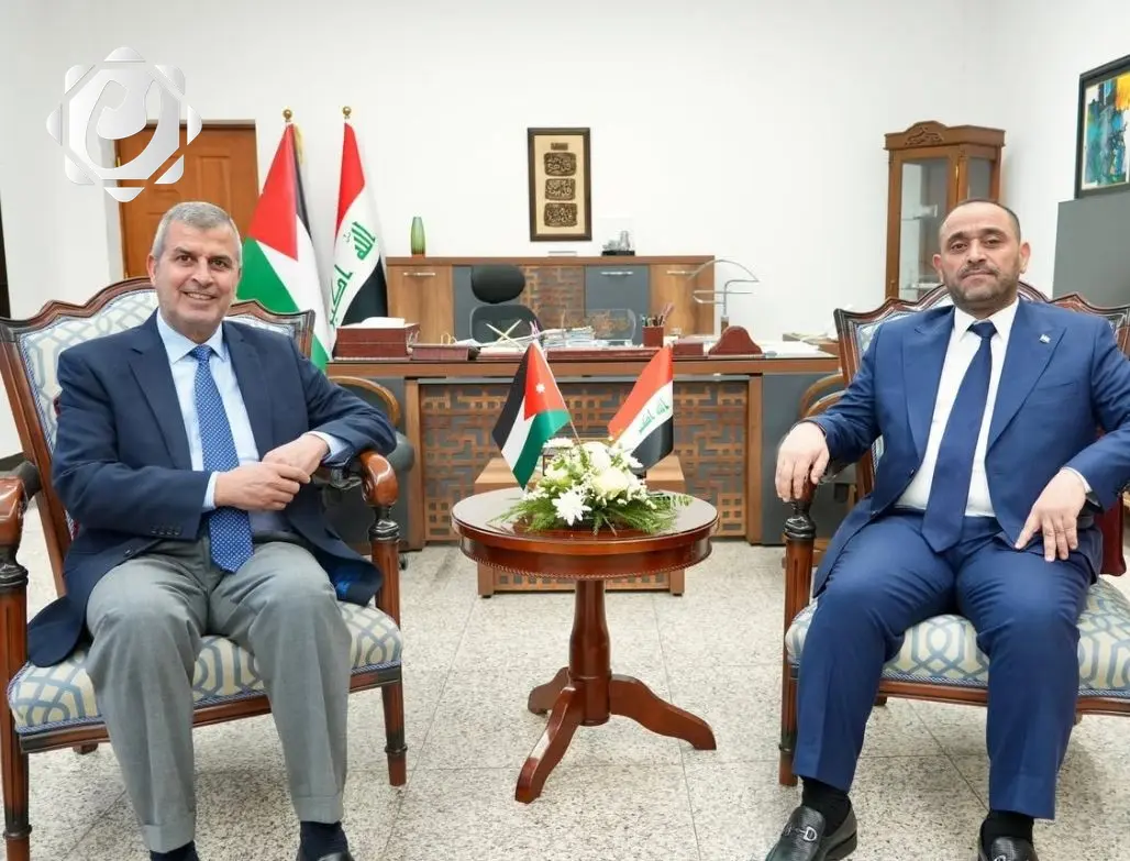 وزير الكهرباء يعلن عن خطط لزيادة طاقة الربط الكهربائي مع الأردن