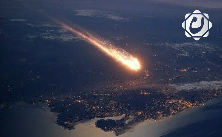 سقوط نيزك كبير في بحر جاوة قرب سواحل إندونيسيا