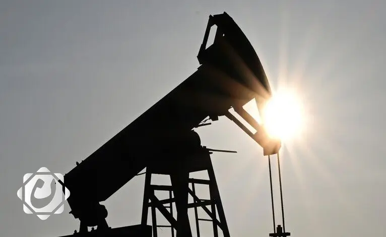 تراجع أسعار النفط إلى أدنى مستوى منذ يونيو الماضي