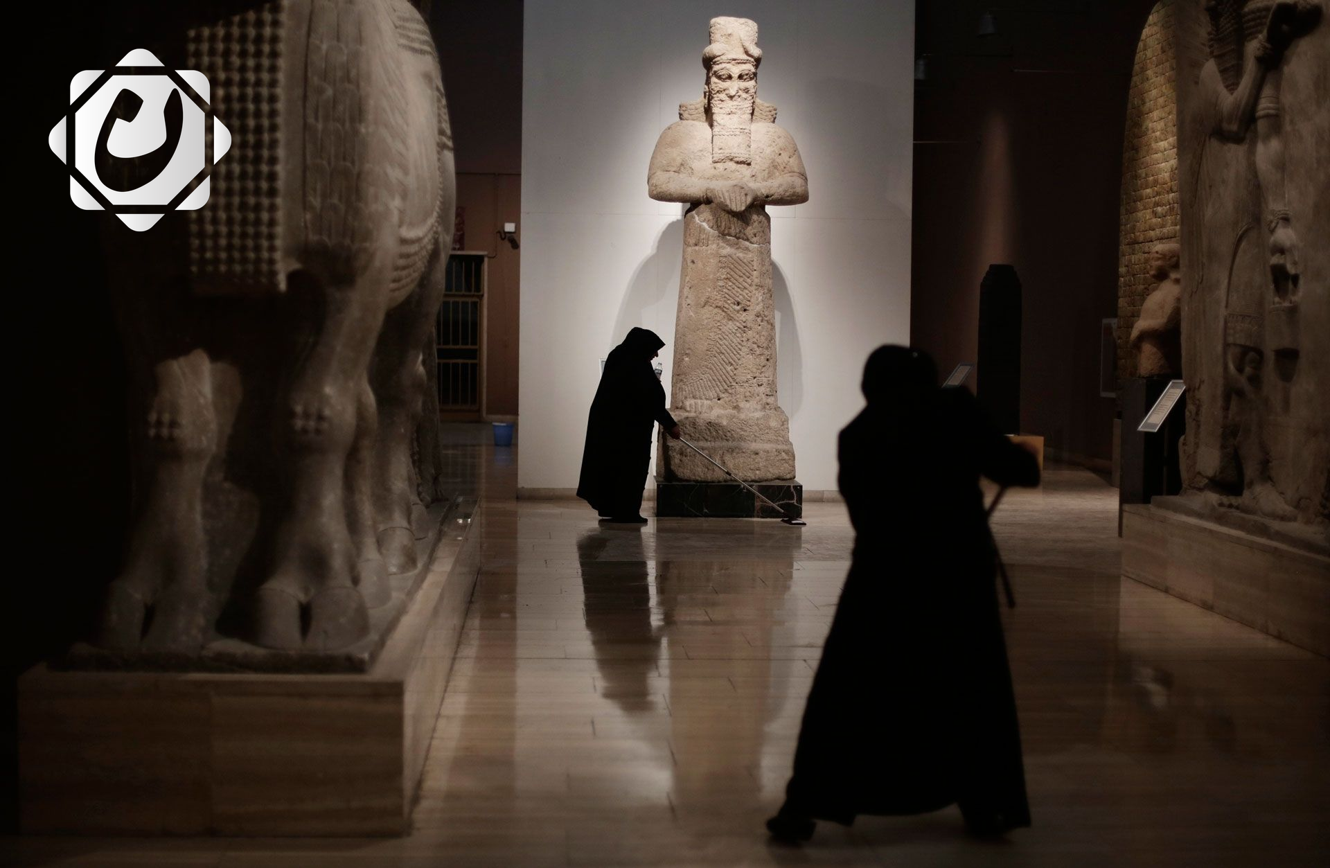 عُثور الشرطة البريطانية على 185 لوحاً أثرياً مهرباً من العراق