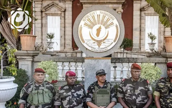 جيش مدغشقر يتولى السلطة بعد عزل الرئيس