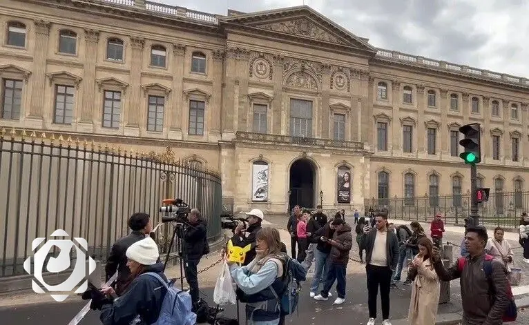 مديرة متحف اللوفر تتقدم باستقالتها بعد سرقة المتحف ورفض ماكرون لها