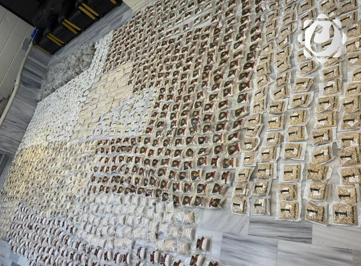 وزارة الداخلية تضبط 370 كغم من المخدرات وتلقي القبض على مطلوبين دولياً