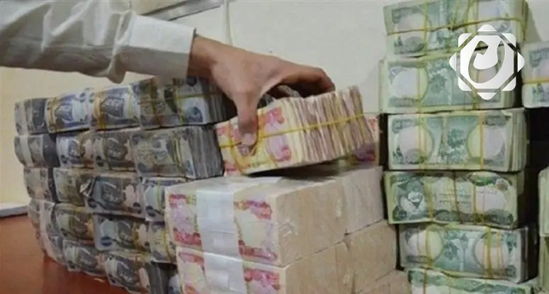 خبير اقتصادي يحذر من مخاطر الدين الداخلي بسبب كلفة الفائدة المرتفعة وضعف الاستثمار