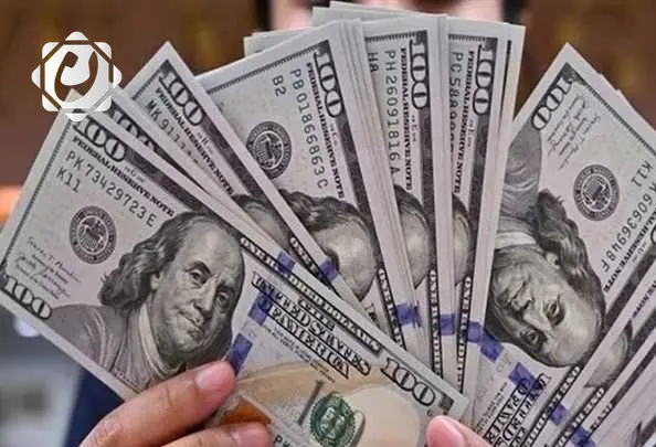 انخفاض طفيف في أسعار الدولار مقابل الدينار العراقي