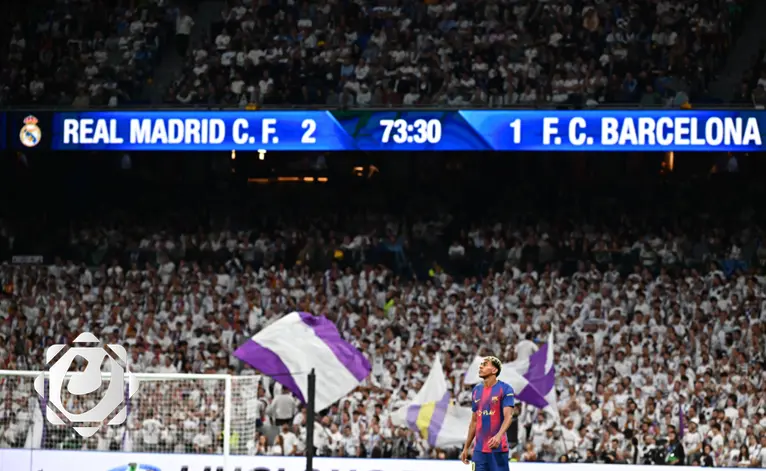 مدرب برشلونة يوضح أسباب تراجع أداء لامين جمال أمام ريال مدريد