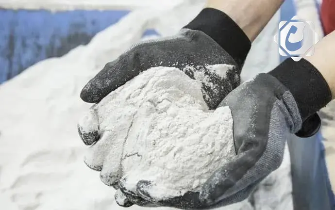 الأنبار تمتلك أكبر احتياطي من رمال السيليكا النقية في العراق