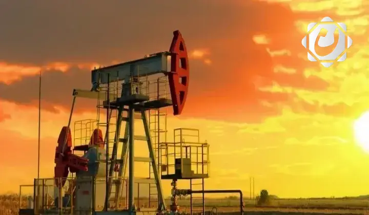 تراجع أسعار النفط بنسبة 1% لتصل إلى أدنى مستوياتها منذ تشرين الأول