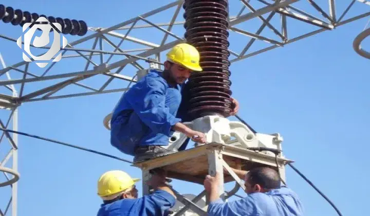 وزارة الكهرباء تطلب من المالية إدراج فقرة تثبيت العقود في موازنة 2026