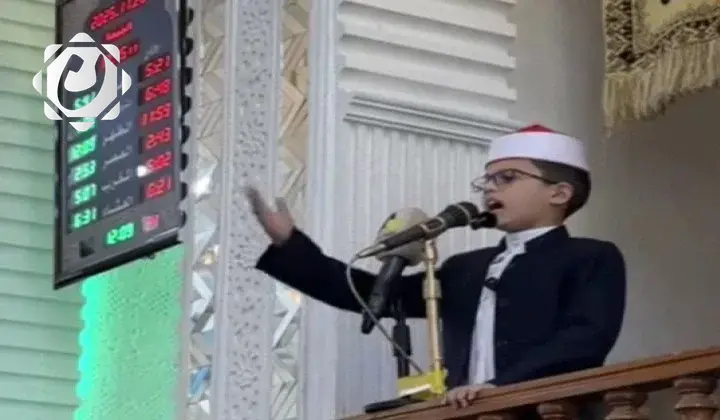 تساؤلات حول إمامة الخطيب الطفل في الأنبار