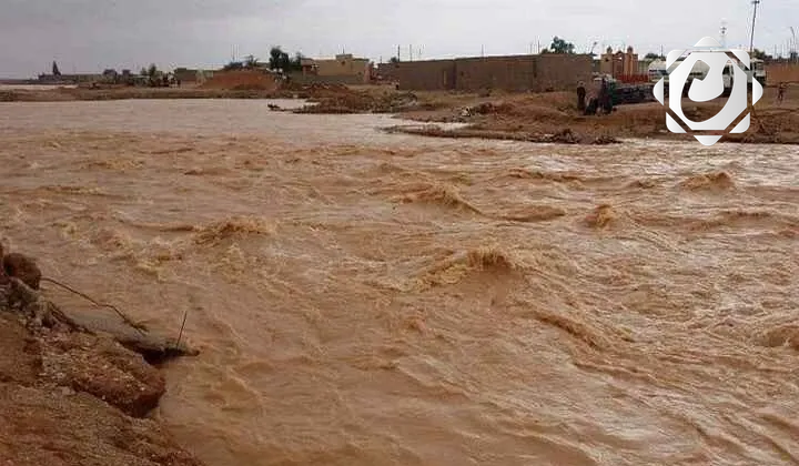 الجيش ينجح في إخلاء مزارعين محاصرين بالسيول في بادية جلات شرق ميسان