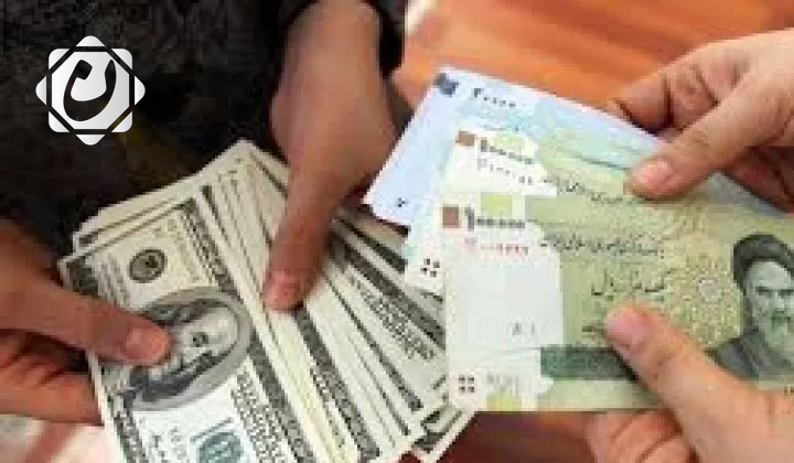سعر الدولار في إيران يسجل مستوى قياسي يتجاوز 136 ألف تومان