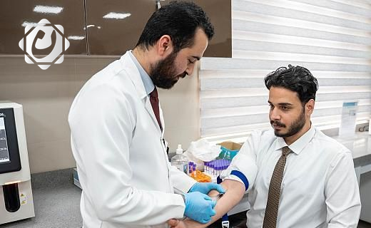 حملة للتبرع بالدم في كلية الطب بجامعة الكفيل لدعم الأطفال المرضى
