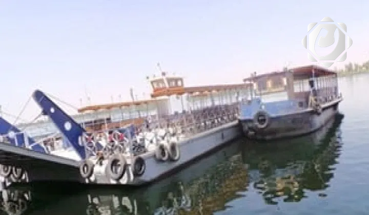 وزارة النقل تبدأ إنشاء عبارة جديدة تتسع لـ 600 راكب و110 سيارات