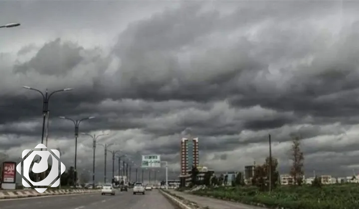 تحذير من أمطار ملوثة تهدد الصحة والتربة في العراق