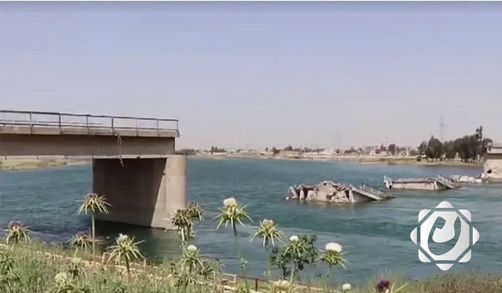 تفجير جسري الرقة يقطع المياه عن المدينة