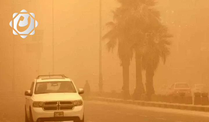 عاصفة رياح شديدة تتسبب بسقوط أعمدة الكهرباء في الأنبار