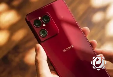 مواصفات هاتف Xperia 1 VIII الجديد باللون الأحمر