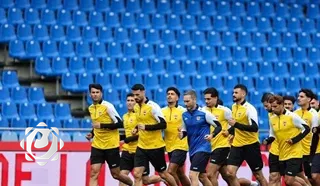 منتخبنا الوطني يرفع مستوى الحماس قبل مواجهة إسبانيا