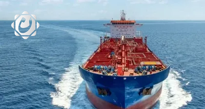 ناقلة نفط إيرانية ثالثة تخرج من الحصار الأمريكي وتتجه نحو المياه الدولية